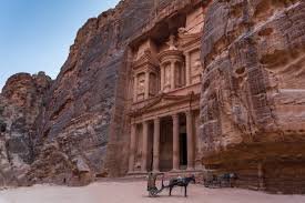 Petra - أفضل 10 أماكن جميلة في العالم من ضمنها دول عربية
