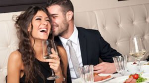 guy flirting zodiac 300x168 - الصفات التي تجدها النساء أكثر جاذبية عند الرجال