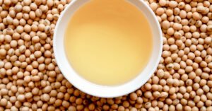 soybean oil 1200x628 facebook 300x157 - 6 فوائد لزيت فول الصويا (وبعض السلبيات المحتملة)
