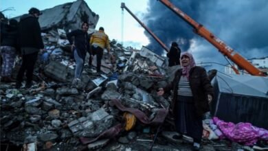 زلازل في تركيا وسوريا: اثر الدمار وجهود الاغاثة لانقاذ الضحايا بالصور